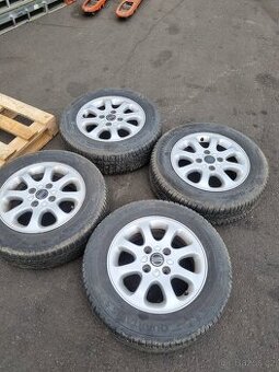 195/65 R15 celoroční pneu, disky Volvo v40