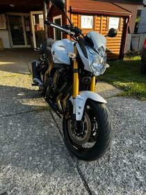 Yamaha FZ8
