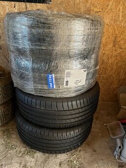 Letní pneu Goodyear 225/55/17 101V