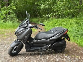 Yamaha Xmax 300