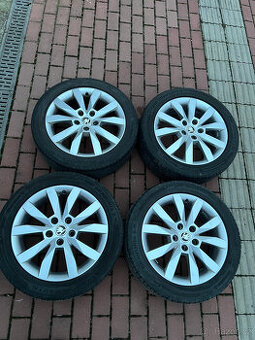 ALU Octavia III gumy Barum Bravuris 5HM 205/55/17
