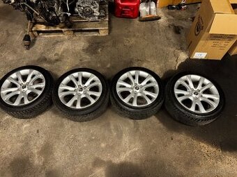 Škoda Superb 2 sada alu kol 17” 5x112 7,5 J et 49