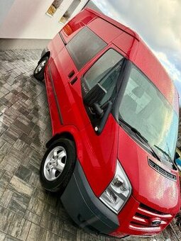 Ford Transit T300 2.2 TDCi (85 kW), 6 míst, tažné, ČR