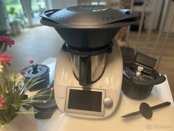 Thermomix TM6 se struhadlem