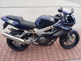 Honda VTR 1000 firestorm