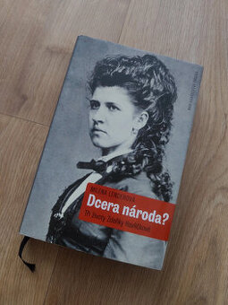 Několik knih - různé žánry (Dcera národa, Moje německá matka