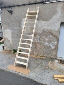 Jednoduché mlynářské schody do výšky až 294cm - stav nového