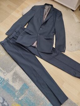 Pánský oblek vel. S/M