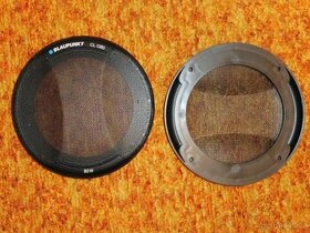 Mřížky na auto reproduktory