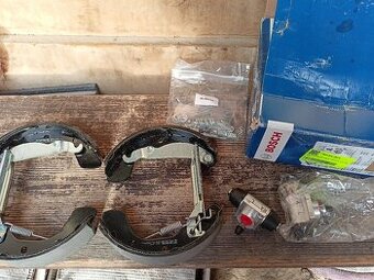 Opel  - brzdová sada zadních brzd Bosch