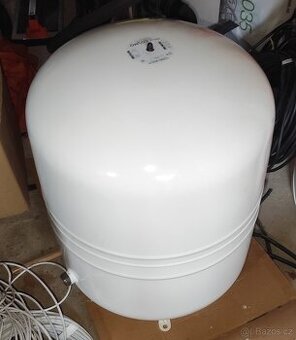 Prodám expanzní nádobu COSMO MAG-H 100L