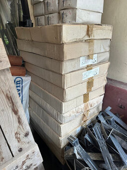 ProtiSněhový hák  pro Bramac Turmalín