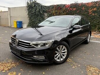 VW Passat B8 2.0 TDi 110Kw/MatrixFulled/Kamera/ACC/Highline - 1