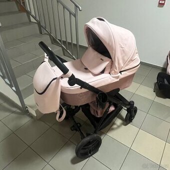 Kočárek pro holčičku Kunert Lazzio dvojkombinace