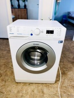 Pračka INDESIT