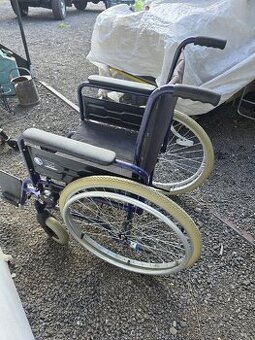 Invalidní vozík