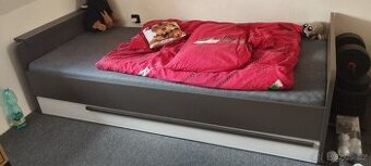 Studentská postel s úložným prostorem plus polica