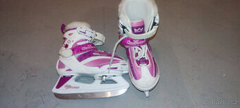 Dívčí rostoucí brusle