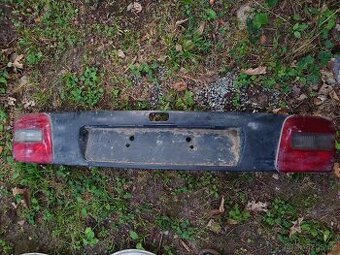 Lišta světel Volvo V40 před facelift