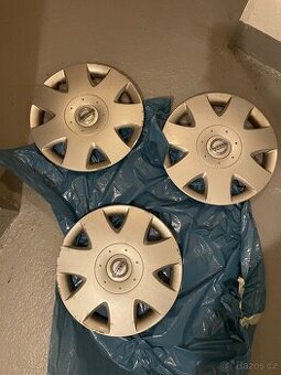 Poklice nissan almera 15" 3ks