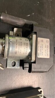 3D0 915 181 A Odpojovač baterie