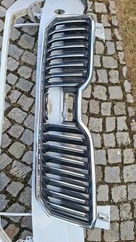 Přední maska Škoda superb 3