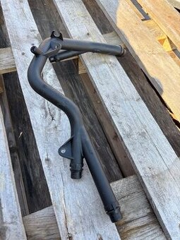 Plastové vedení/trubka chladicí kapaliny BMW e38,39,46