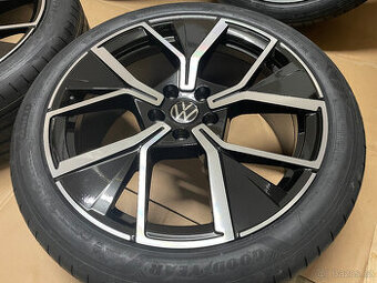 VW PASSAT B9 i B8 LETNÍ ALU LEEDS 235/40/19 96W XL DOT2025