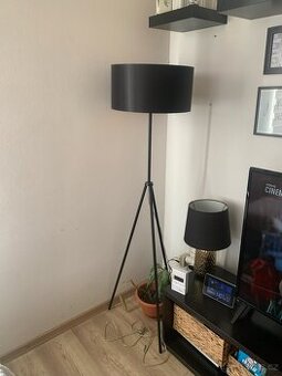 Stojací lampa