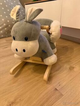 Hrající houpací oslík