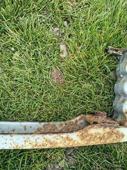 Citroen C3 Pluriel vystuha nárazníku zadní