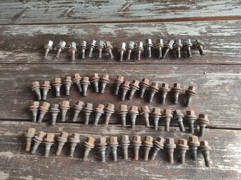 Prodám šrouby peugeot