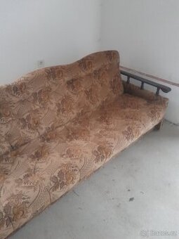 Rozkládací gauč+2 křesla -pěkný