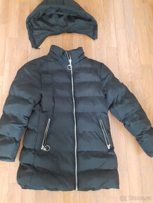 Dívčí zimní bunda vel. 134