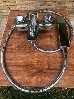 Prodám vodovodní vanovou baterii