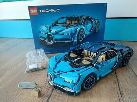 LEGO 42083 Bugatti Chiron - 1