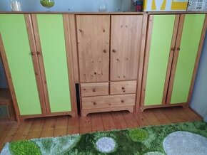 Hezké dřevěné skříně 4 ks - do dětského pokoje - 1