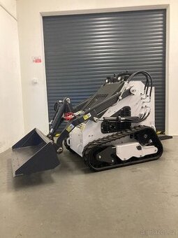 Pásový nakládač smykový motor HONDA 23PS