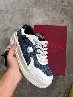 Valentino Garavani one stud - 1