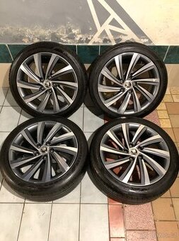 Alu kola Škoda R18 5X112 ZÁNOVNÍ LETNÍ PNEU 225/45 R18