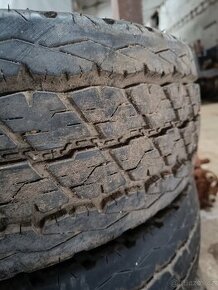 Bridgestone 215/70 R15C