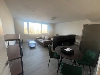 Kompletně zařízené 1+kk na Střížkově, Chotěšovská