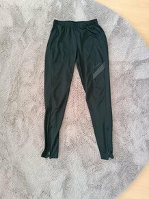 šedé a černé tepláky Nike XS Dri-Fit