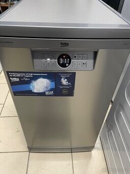 Nepoužitá myčka Beko BDFS26040XQ