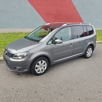 VW Touran 1.4 TSI TEAM, 7 míst dovoz Švýcarsko