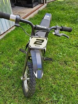 Dětská elektrická motorka Razor
