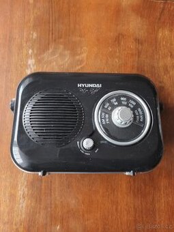 Retro rádio Hyunday PR 100