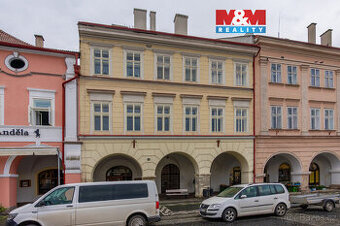 Pronájem bytu 4+1, 104 m², Jičín, ul. Valdštejnovo náměstí