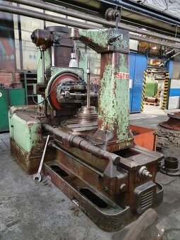 TOS Čelákovice FO 10 - Frézka odvalovací