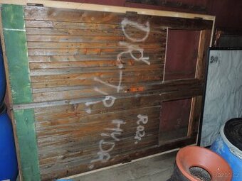 okna, dveře a brána